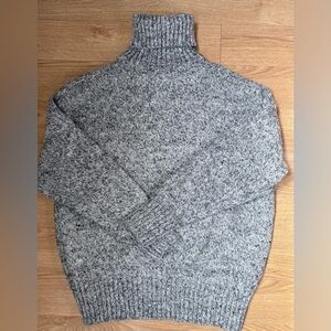 HYFVE Cozy and Warm Gray Sweater (like new)